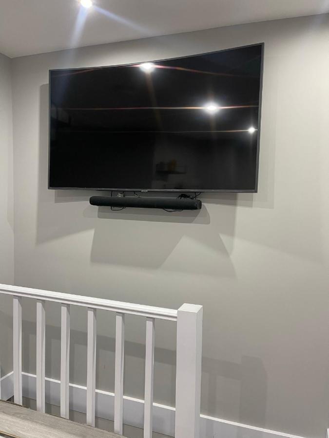 Unique Duplex Apartment Free Parking Free Wi-Fi 6 Minutes From Leeds City Centre المظهر الخارجي الصورة
