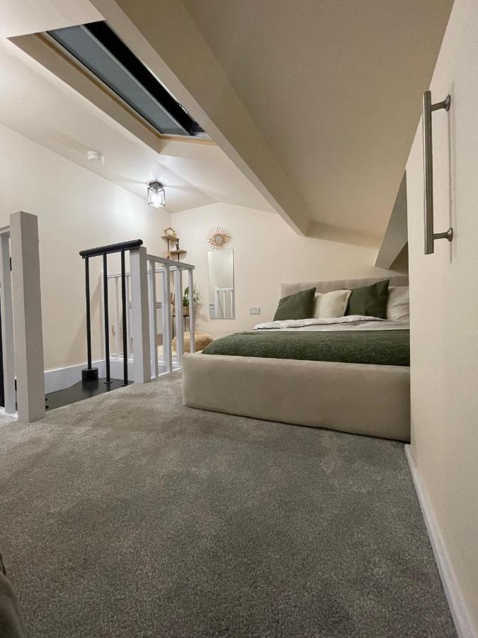 Unique Duplex Apartment Free Parking Free Wi-Fi 6 Minutes From Leeds City Centre المظهر الخارجي الصورة