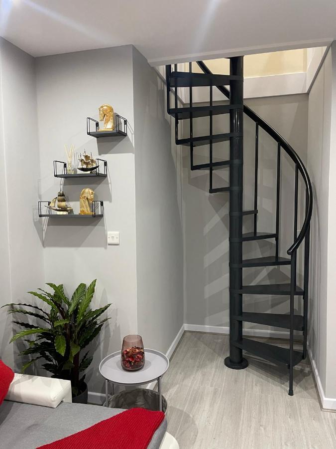 Unique Duplex Apartment Free Parking Free Wi-Fi 6 Minutes From Leeds City Centre المظهر الخارجي الصورة