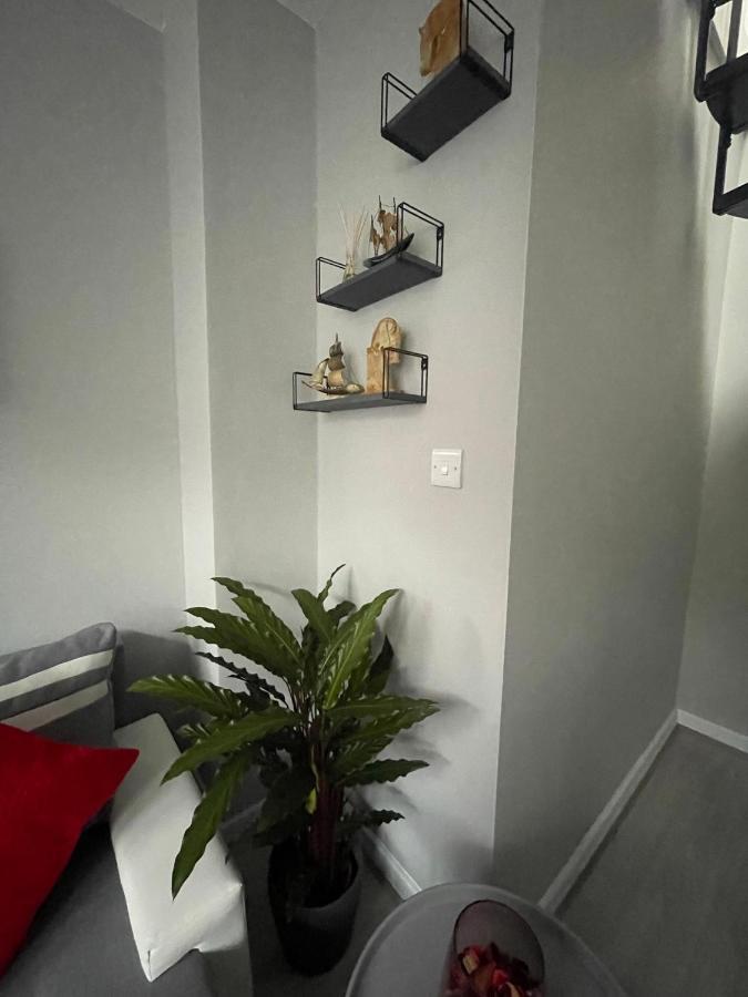 Unique Duplex Apartment Free Parking Free Wi-Fi 6 Minutes From Leeds City Centre المظهر الخارجي الصورة