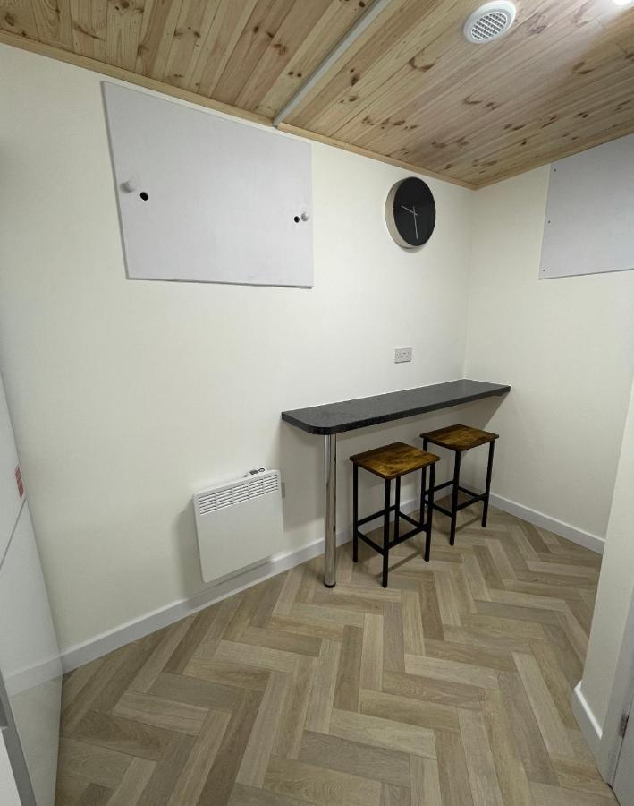 Unique Duplex Apartment Free Parking Free Wi-Fi 6 Minutes From Leeds City Centre المظهر الخارجي الصورة